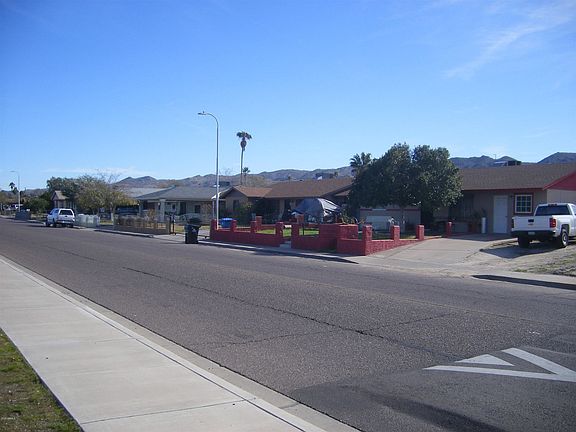 3rd image of 154 W South Mountain Ave