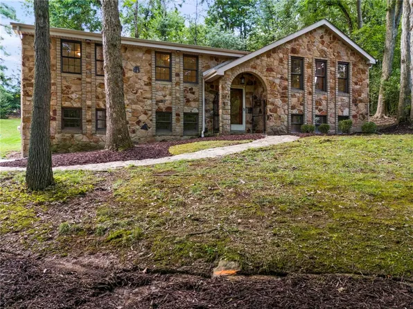 204 Fineview Dr, McMurray, PA 15317
