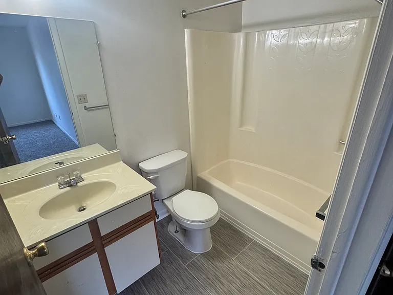 772 S Saginaw St #205 — Photo 9