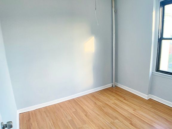 3rd image of 21-78 35th St #5CC