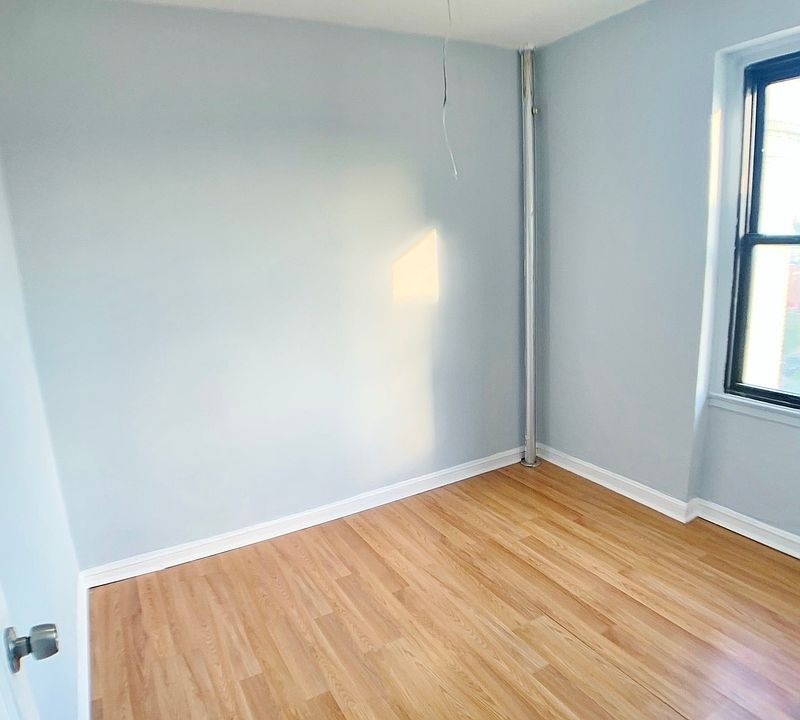1st image of 21-78 35th St #5EE