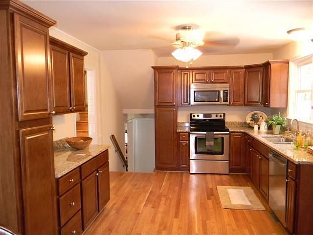 2nd image of 11404 Creekside Dr
