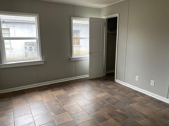 4th image of 673 S Wheatland Ave