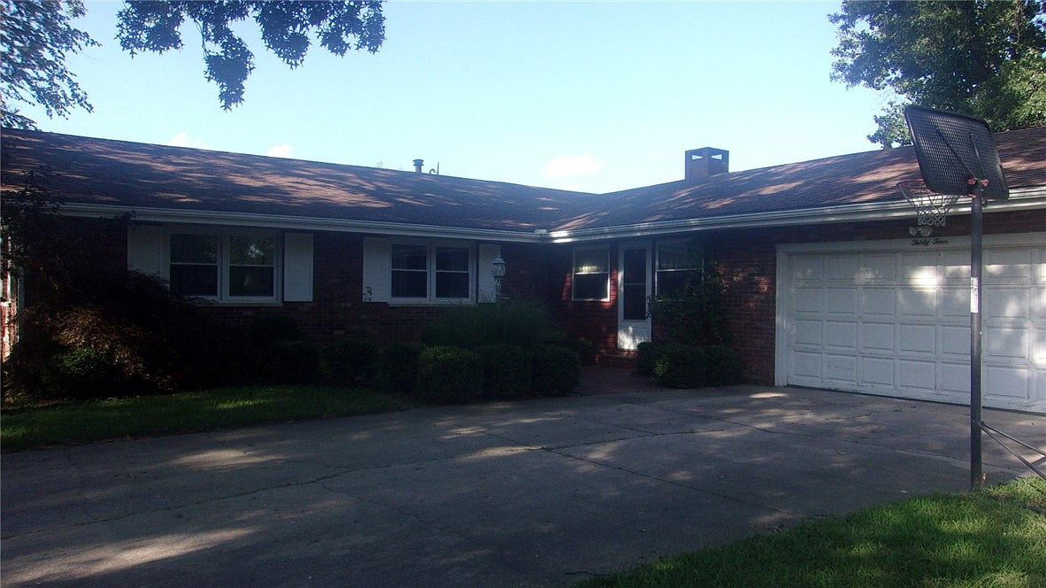 34 Cottontail Ln, Sullivan, IL 61951 Zillow