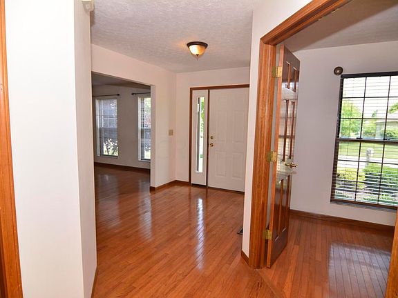 3rd image of 5717 Killiney Ln