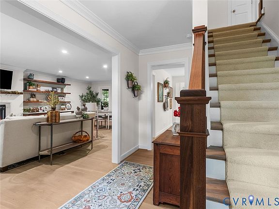 2nd image of 6002 Harbourwood Ct