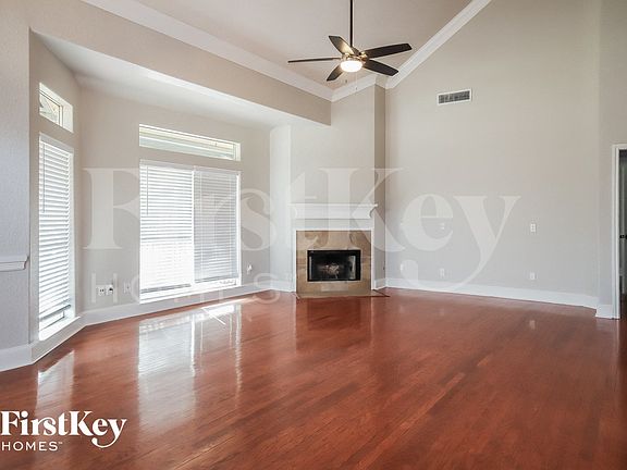 2nd image of 3527 Bayou Forest Dr