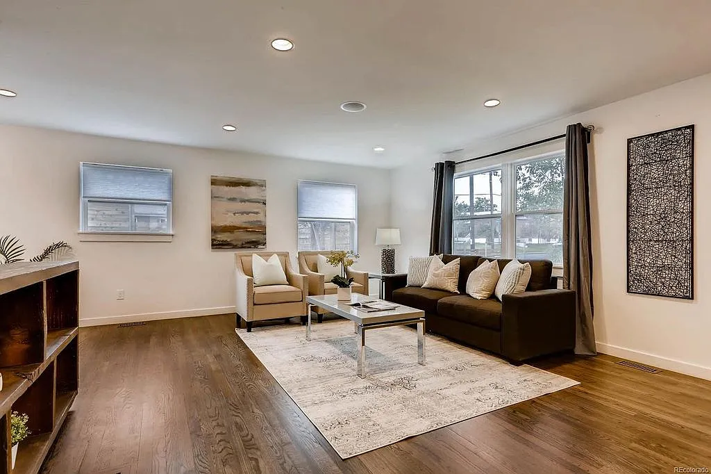3 bed, 2070 sqft, $3,950 — Photo 3