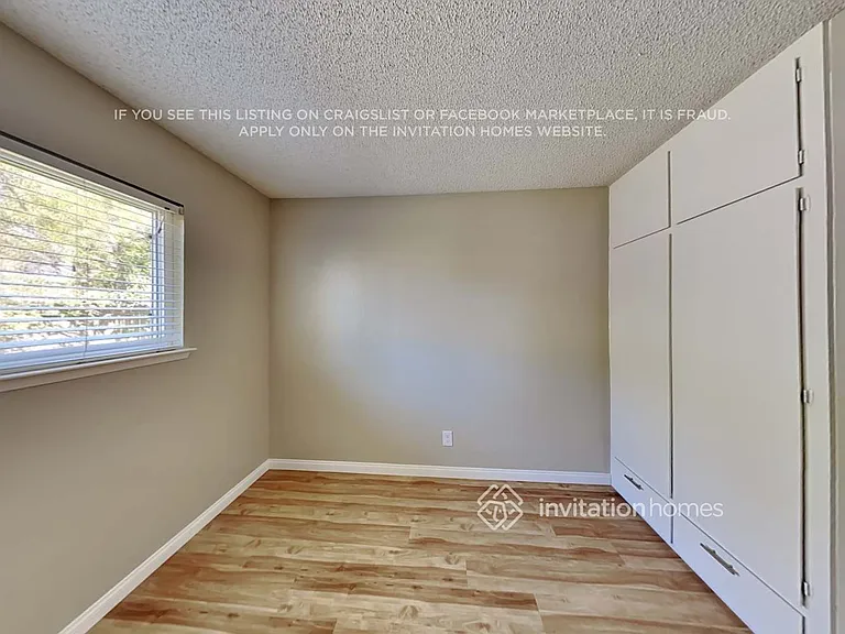 2826 Roxanne Ct — Photo 14