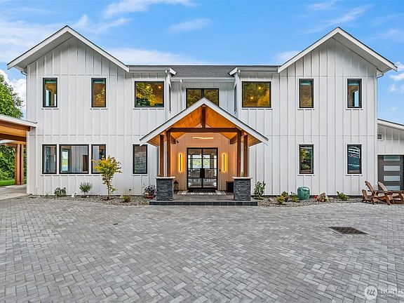 3rd image of 9418 165th Avenue Ct SW