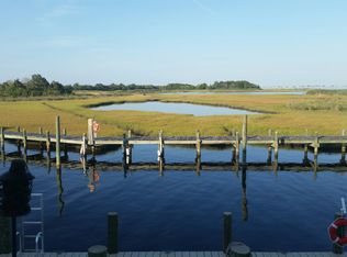 28 Bowsprit Dr, Bayville, NJ 08721