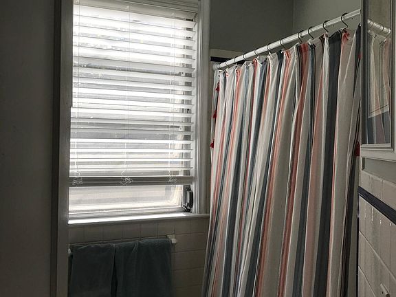 4th image of 504 Minorca Ave