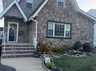 226 Forest Ave, Lyndhurst, NJ 07071