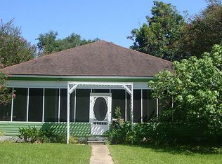 1302 Ross St, La Marque, TX 77568