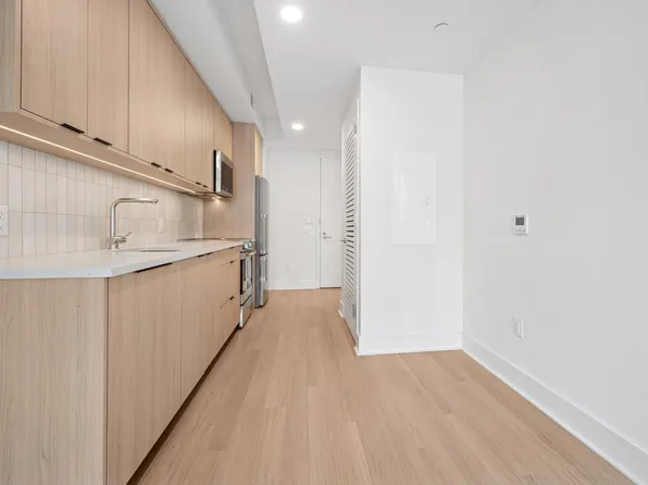 499 President Street image 9 of 30