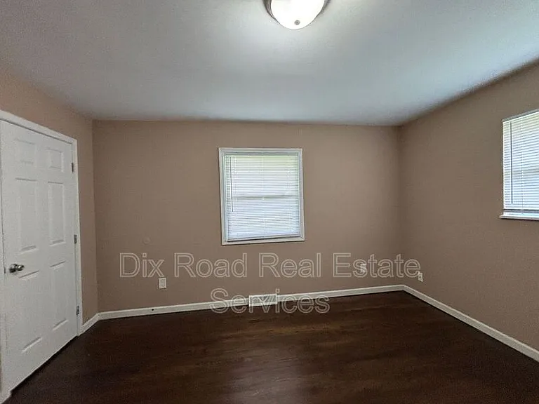 601 Brelsford Ave — Photo 22