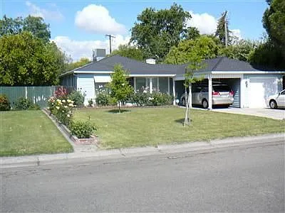 2821 La Paz Way photo 1