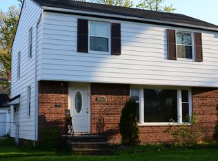 3808 Severn Rd, Cleveland Heights, OH 44118