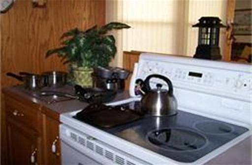 3rd image of 300 E Washington St Unit 4R