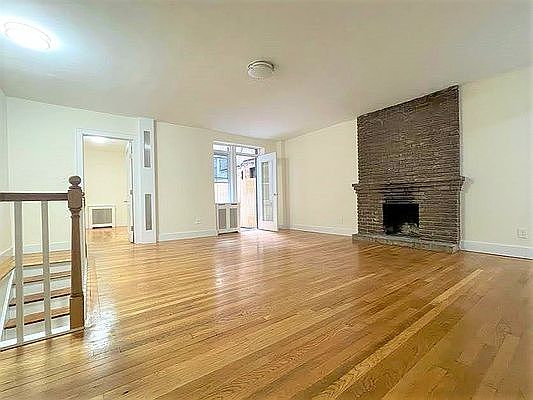 3rd image of 47 W 75th St #1R