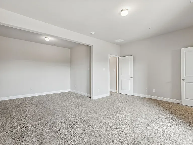 532 Hutchinson Ln — Photo 9