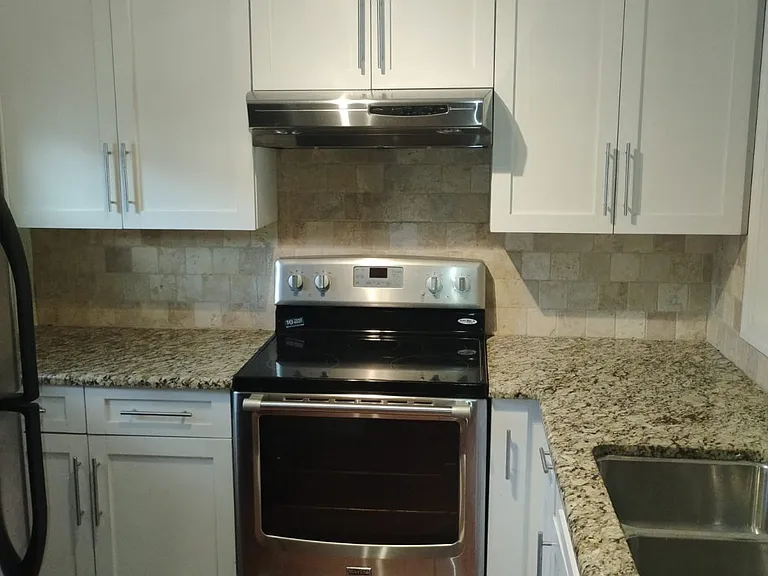 5011 W Oakland Park Blvd #203 — Photo 3