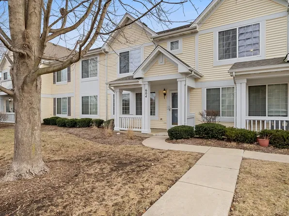 604 Lincoln Station Dr, Oswego, IL 60543