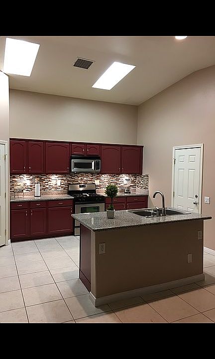 2nd image of 9810 San Rafael Dr