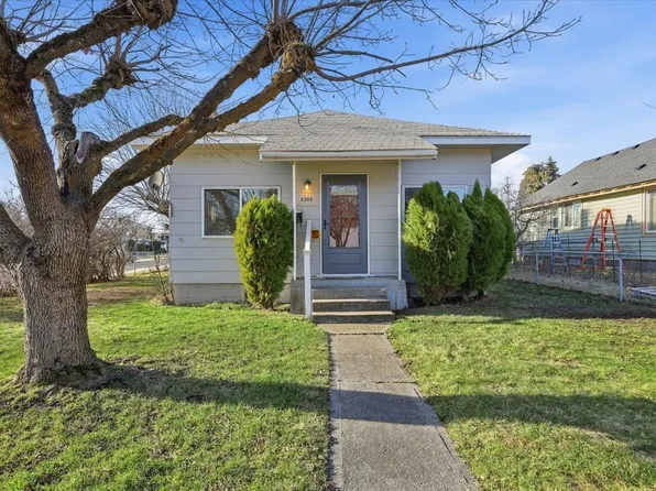 3303 N Stone St, Spokane, WA 99207