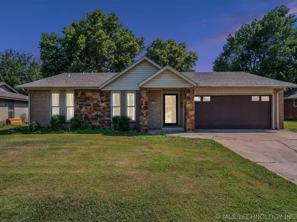 8732 E 39th St, Tulsa, OK 74145