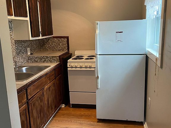 3rd image of 1212 Tampa Dr #1