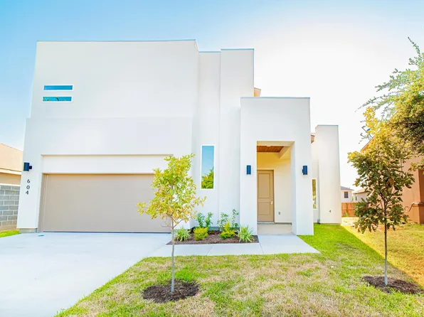 604 Franciscanos Dr, Laredo, TX 78043