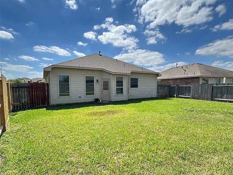 5202 Lilac Hollow Ln — Photo 20