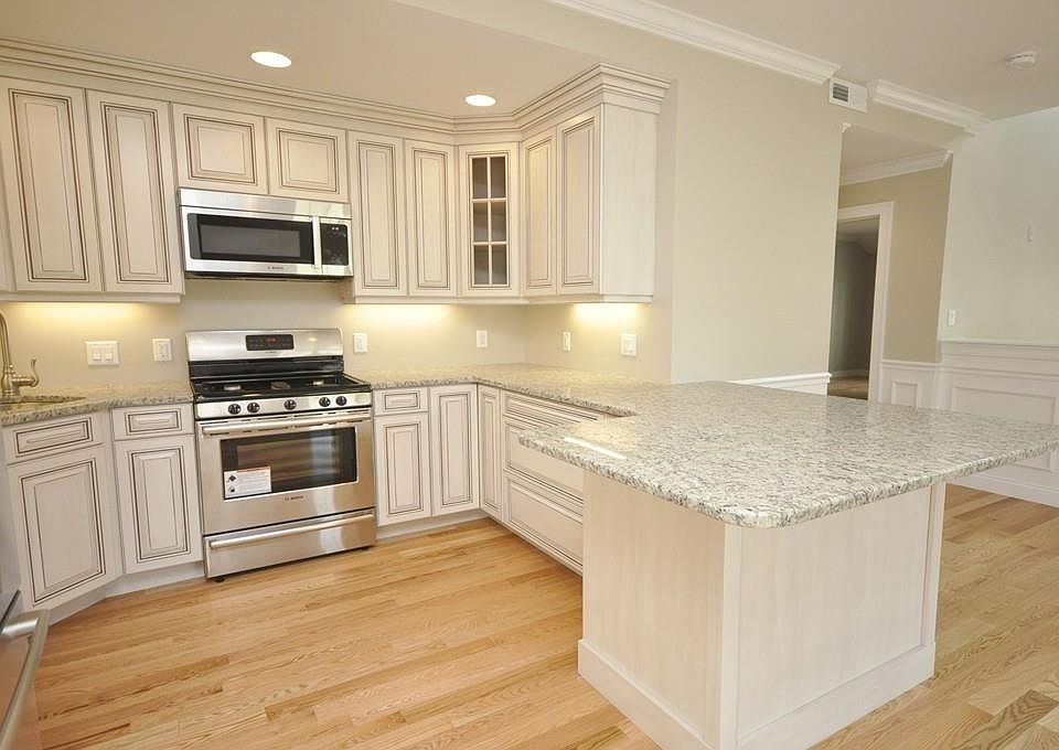 1st image of 22 White Cedar Dr #22
