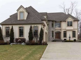 8120 Floss Ln, East Amherst, NY 14051