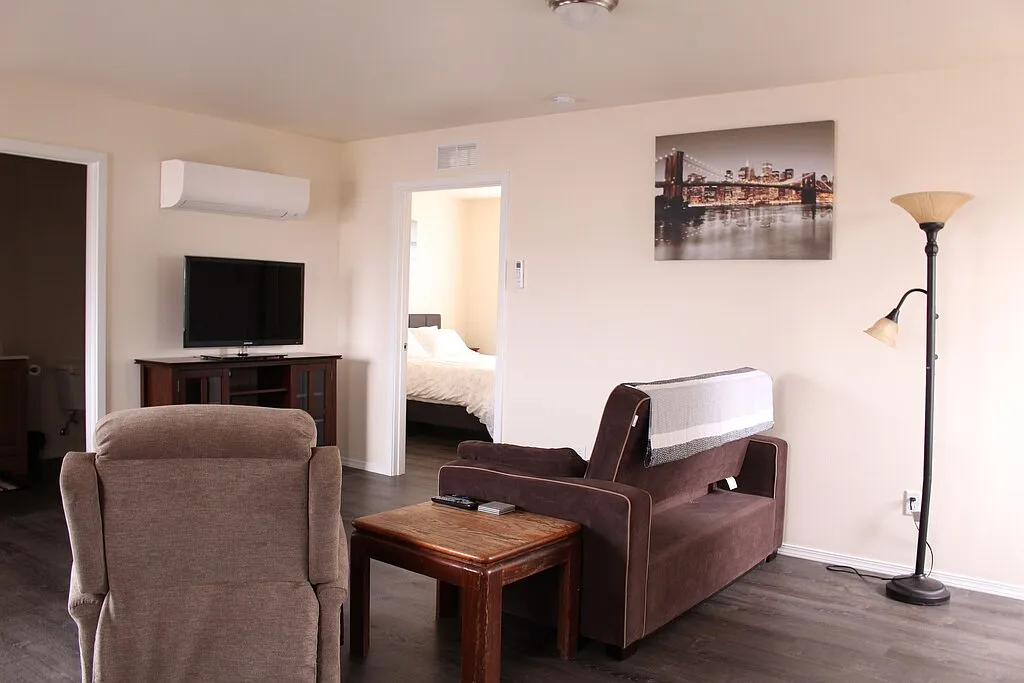 2 bed, $1,800 — Photo 1