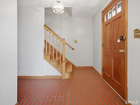4th image of 104 Carman Road