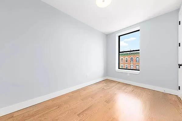 Rented by Rennit Inc. | media 6