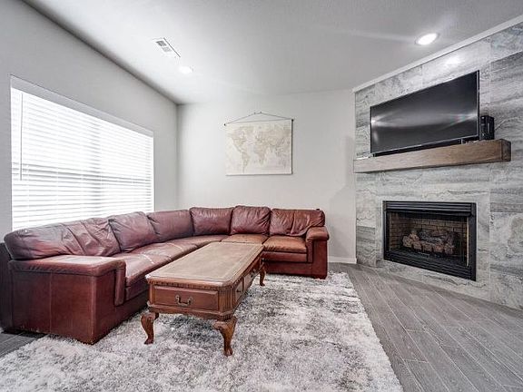 5th image of 8 Stucky Ln