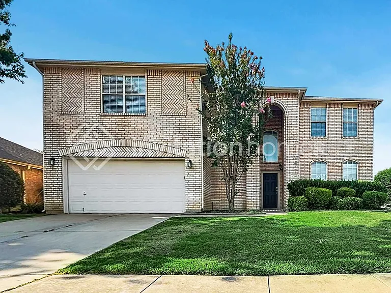 4000 Iris Ct — Photo 1