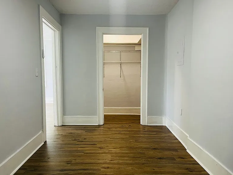 504 Broad St — Photo 10