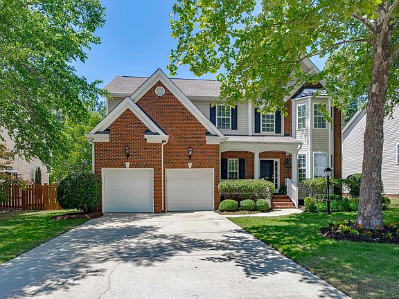 3rd image of 306 Water Hickory Way