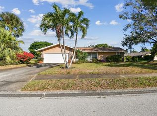 6702 Pointe West Blvd, Bradenton, FL 34209