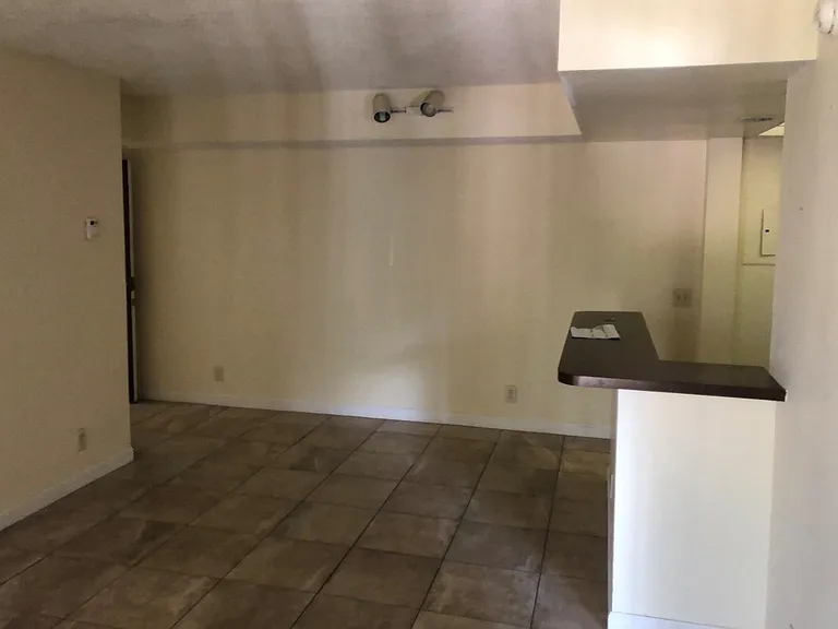 744 Executive Center Dr #23-9-23 — Photo 5