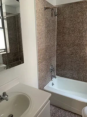 Rented by Bond New York | media 36