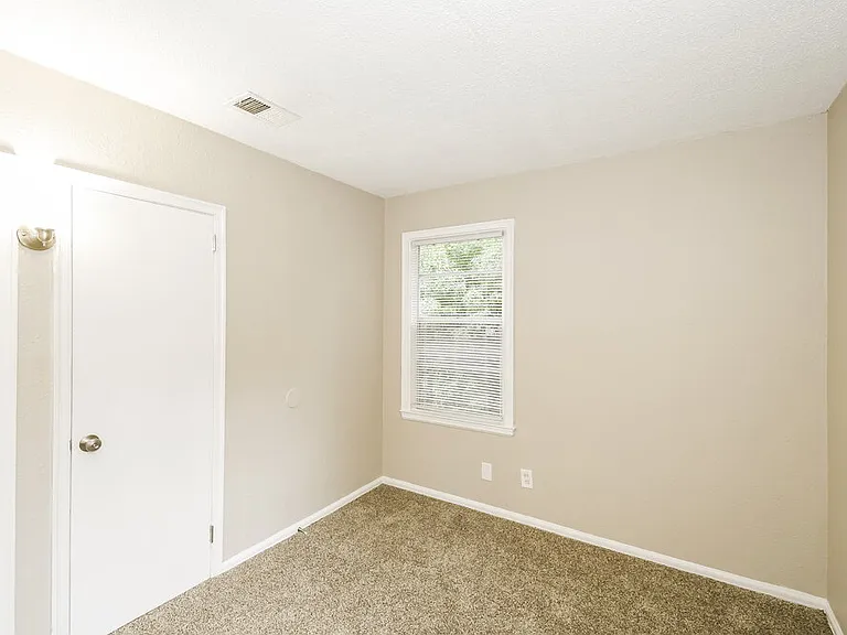 1031 Bunker Hill Blvd — Photo 12