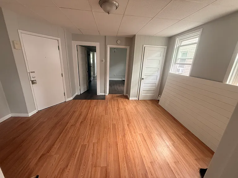 50 Cortland Pl #L2 — Photo 2
