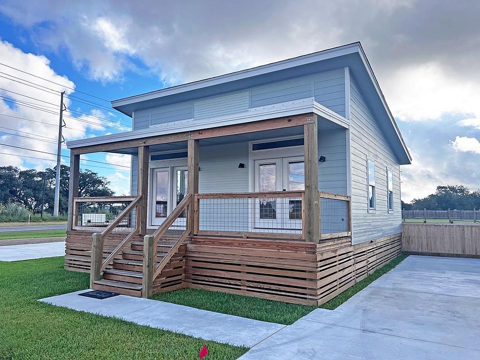 1st image of 106 Landry Cir