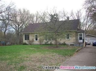 2940 County Road H2, Saint Paul, MN 55112