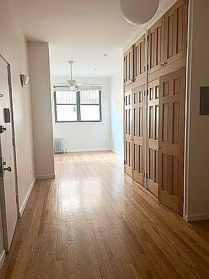1st image of 275 E 10th St APT 1